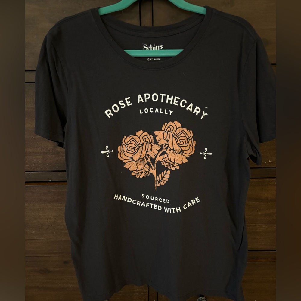 Graphic T